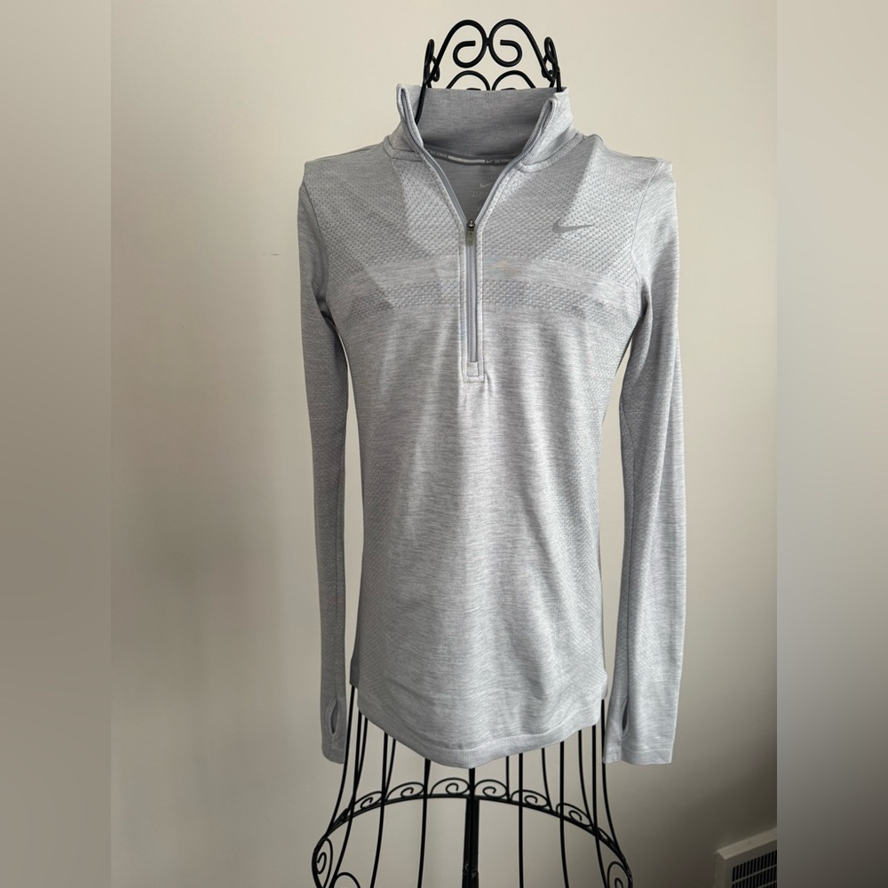 Nike Women's Dri Fit Light Gray Long Sleeve Athletic Top